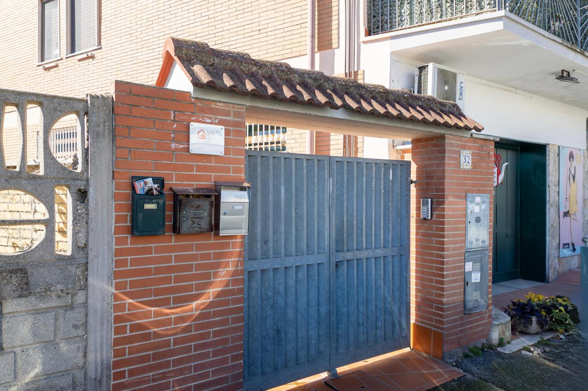 360 Guesthouse - Apartment With Terrace Fiumicino Luaran gambar